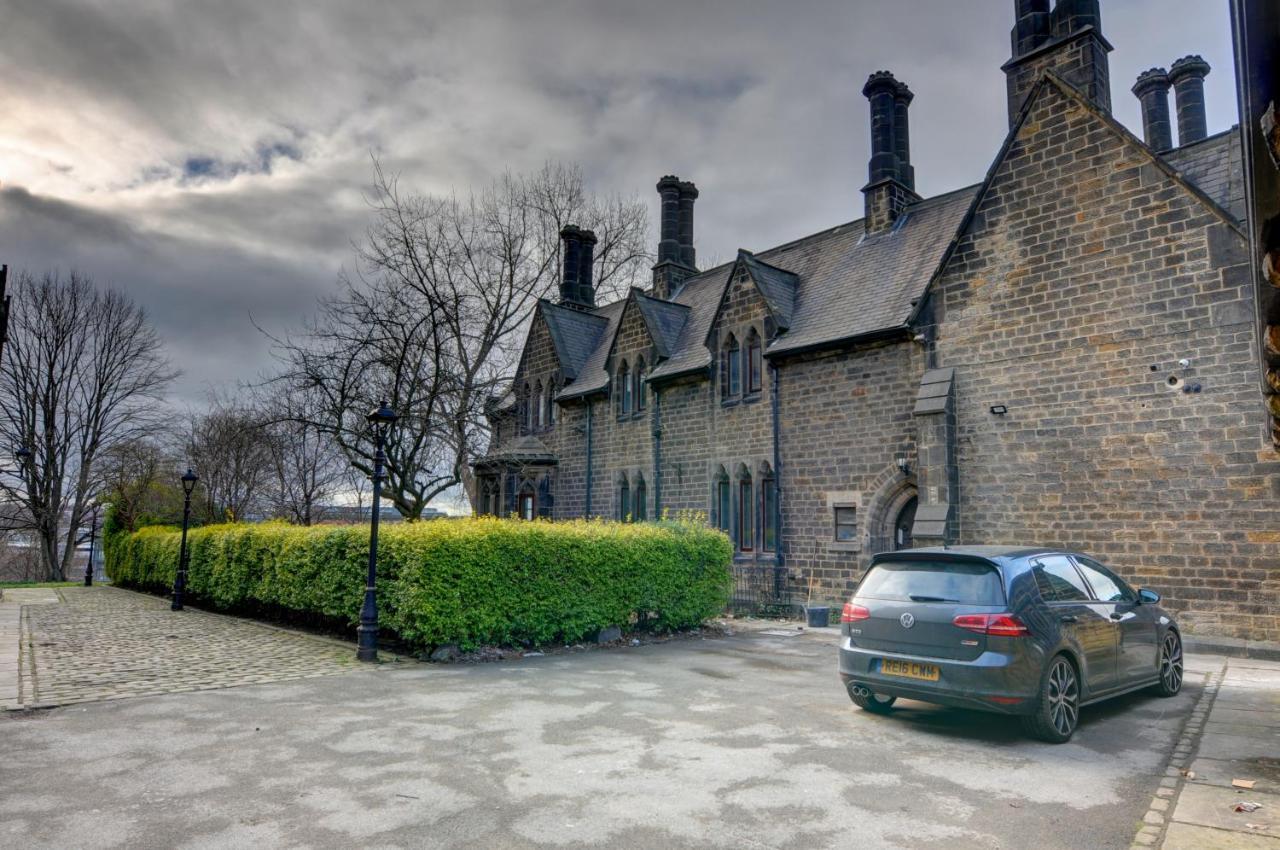 The Old Vicarage - Secure Parking, Fast Wifi, Garden Leeds (West Yorkshire) Exterior foto