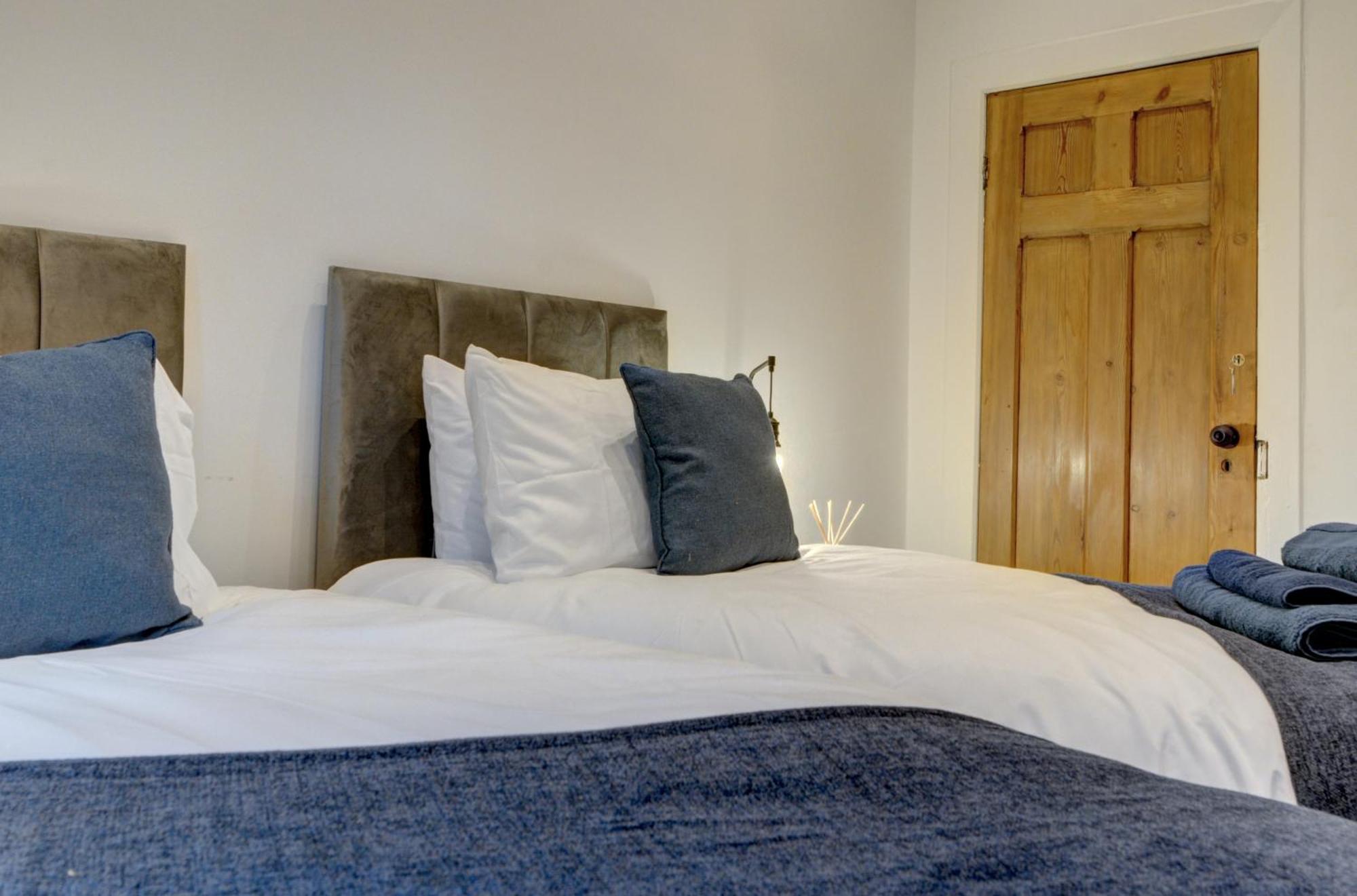 The Old Vicarage - Secure Parking, Fast Wifi, Garden Leeds (West Yorkshire) Exterior foto