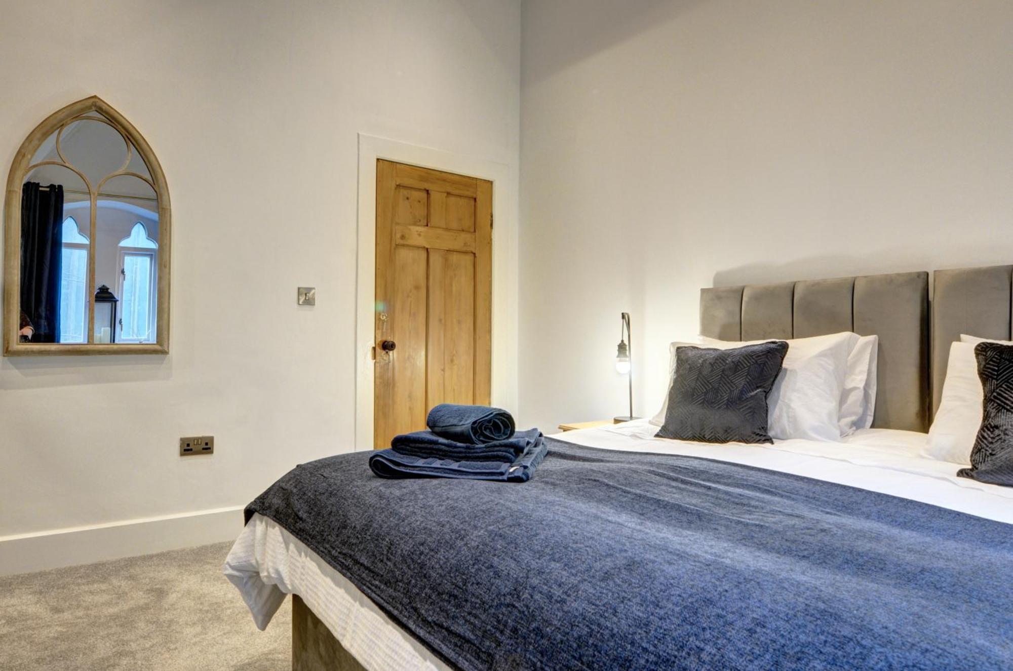 The Old Vicarage - Secure Parking, Fast Wifi, Garden Leeds (West Yorkshire) Exterior foto